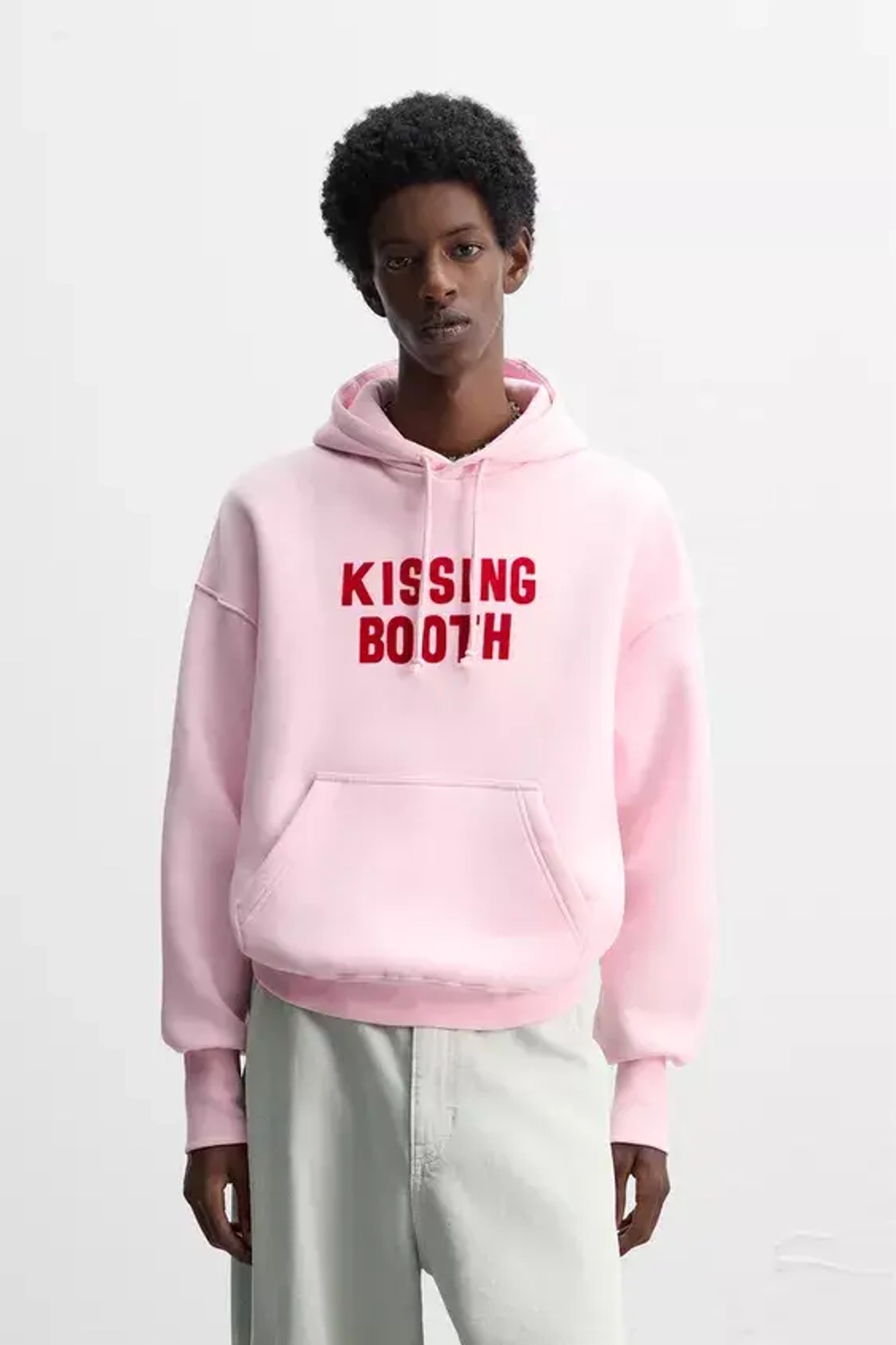 ZARA X HARRY LAMBERT ТОЛСТОВКА С КАПЮШОНОМ, РОЗОВЫЙ