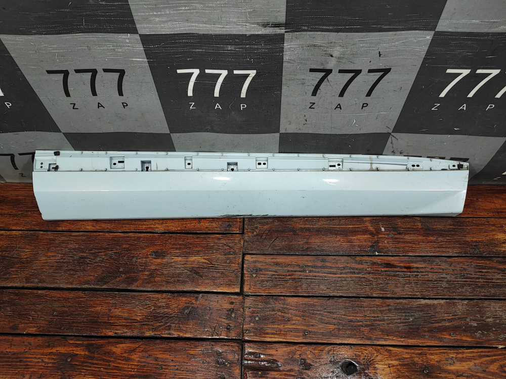 Накладка двери передней правой Geely Monjaro 21-нв Б/У Оригинал 6073136000