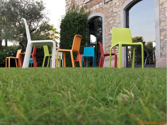 Стул пластиковый Snow Италия