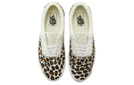 Vans Era lightweight low-top sneakers for men and women in the same style white