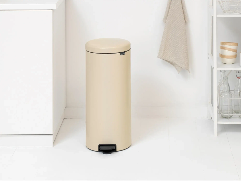 Brabantia Контейнер для мусора NewIcon, 30 л, мягкий бежевый