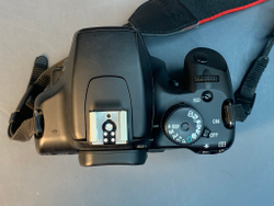 Canon 1000D kit 18-55 mm 3.5-5.6 II