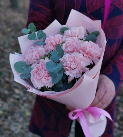 Букет розовых диантусов