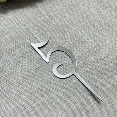 Свеча-топпер цифра «5» в серебряном цвете