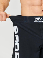 Шорты для MMA Bad Boy Pro Series 2.0 черный/белый