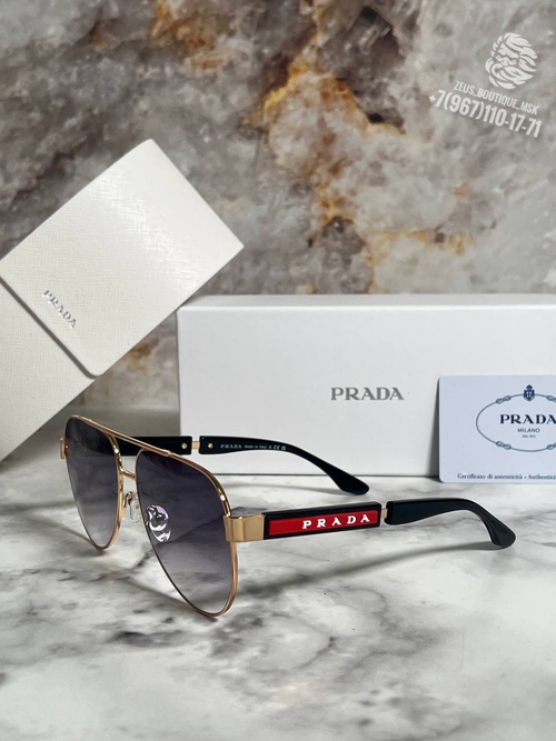 Солнечные очки Prada