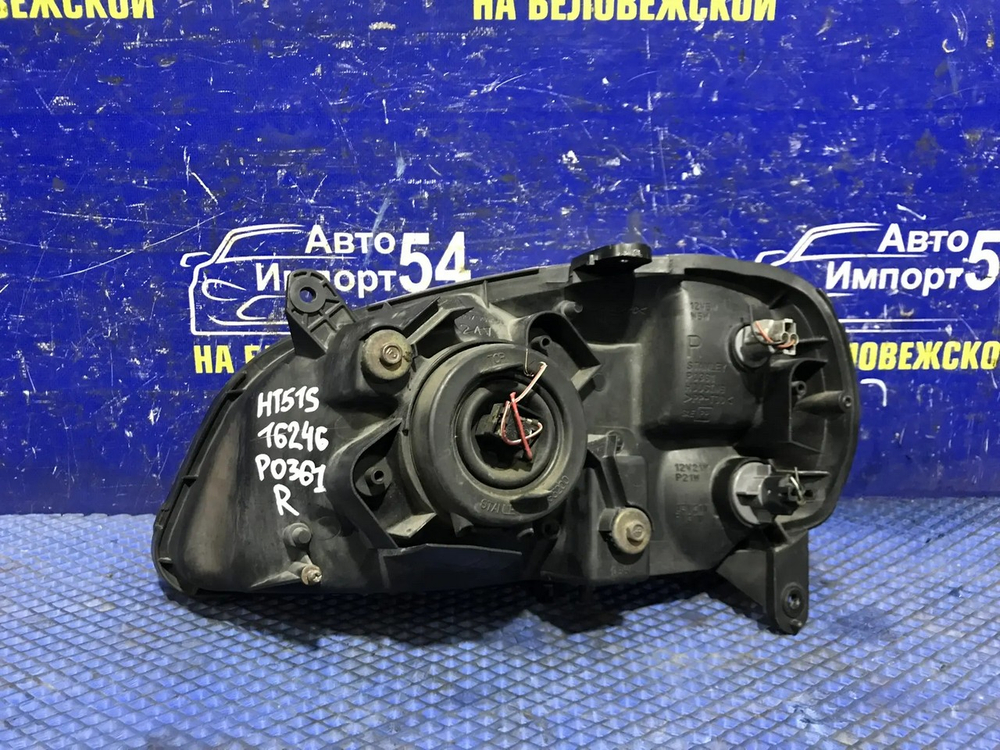 Фара передняя правая SUZUKI SWIFT 2003-2004