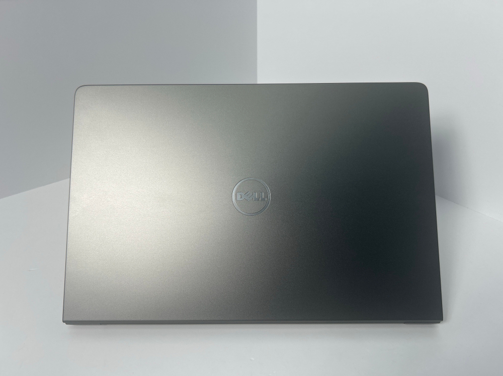 Ноутбук Dell Vostro 15 5568 15.6"/Intel Core i3-7100U/RAM 4 GB/HDD 500 GB/GeForce 940MX/1366*768/TN/Windows 11/Подсветка кл-ры: не/Серый. Состояние: B2