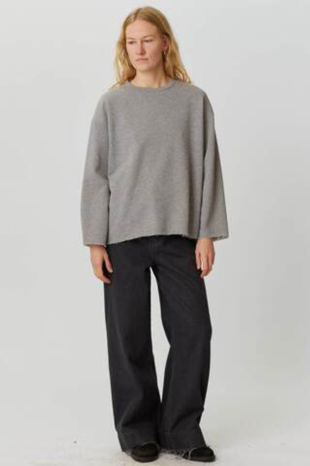 Объемный топ из светло-серого хлопка