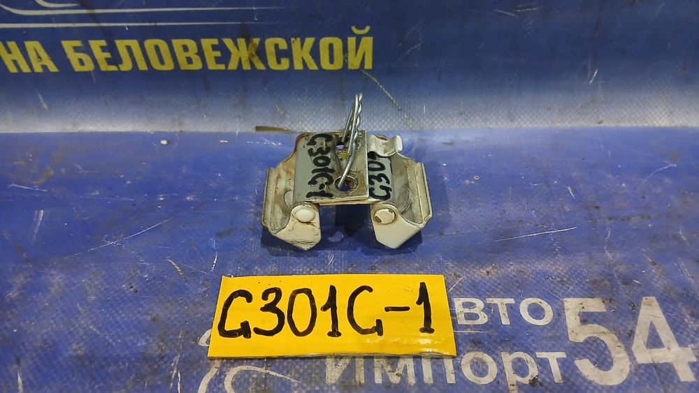 Петля багажника DAIHATSU PYZAR 1997