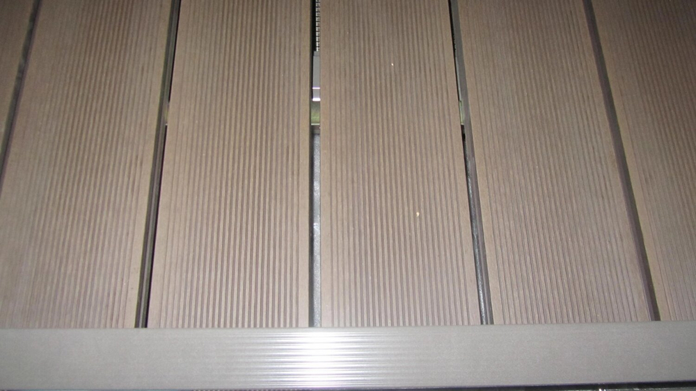 Маятниковые качели со столом Derong из искусственного ротанга, белый|серый