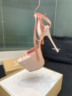 Christian Louboutin Pumps (5 colors)