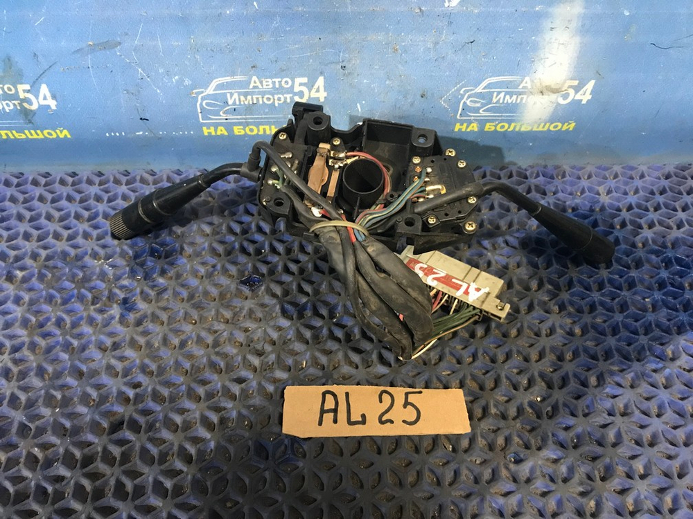 Переключатель подрулевой TOYOTA CARIB 1985