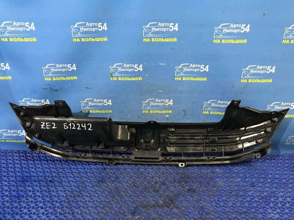 Решетка радиатора Honda INSIGHT 2009-2011