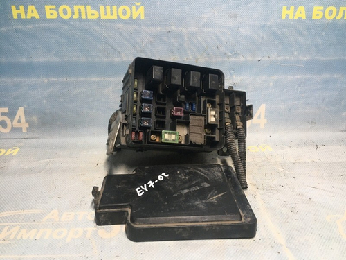 Блок предохранителей подкапотный Honda PARTNER 1999
