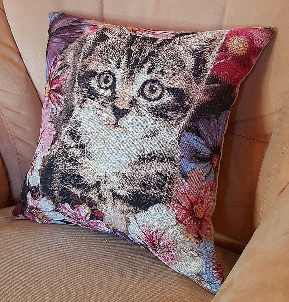 Декоративный гобеленовый чехол для интерьерной подушки Котенок 38*38