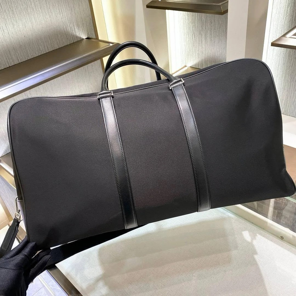 Спортивная дорожная сумка Prada