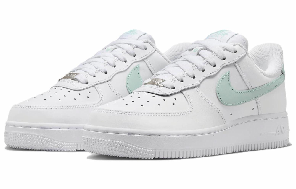 Кроссовки Nike Air Force 1 (Женская размерная сетка)