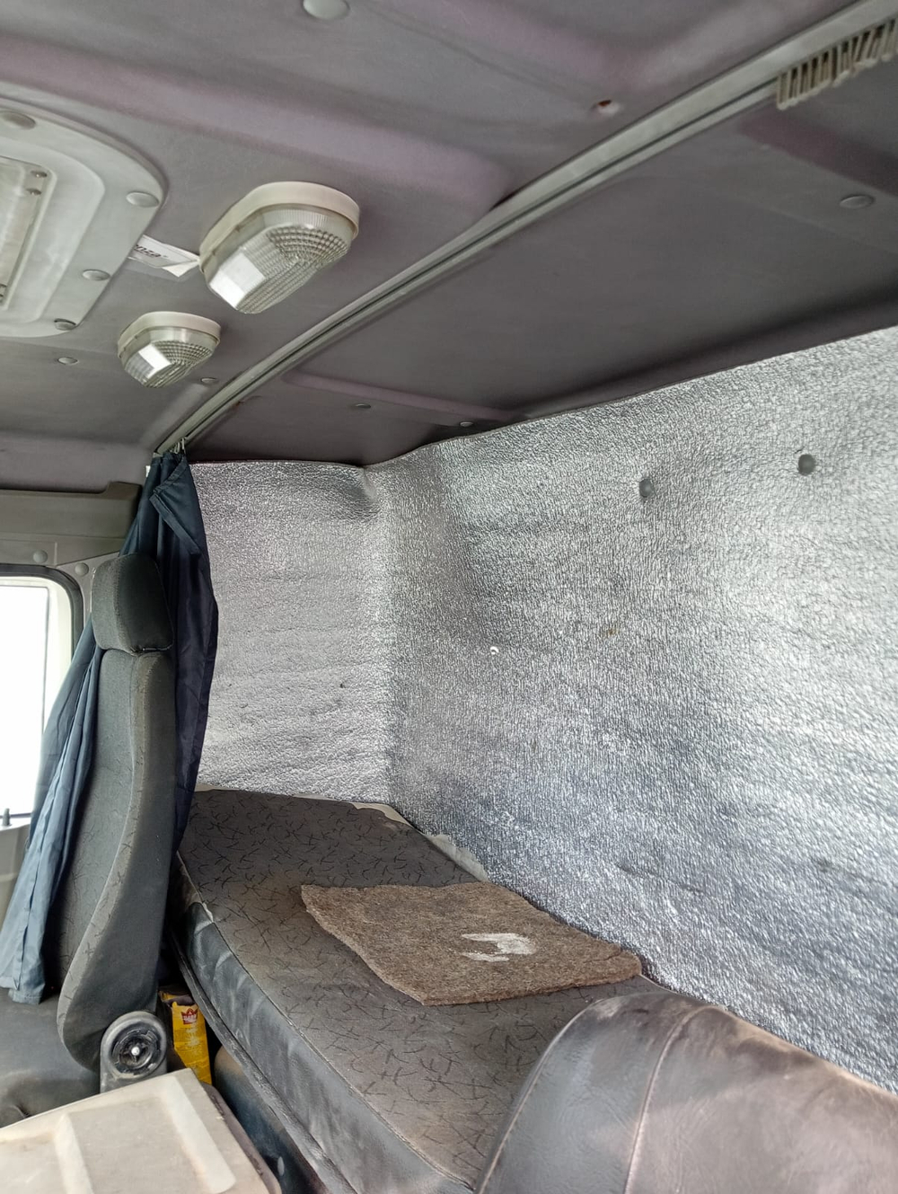 КамАЗ 53504 6x6 Седельный тягач 53504-50 (Дизельный, 11,8 л, 300 л.с., МТ)