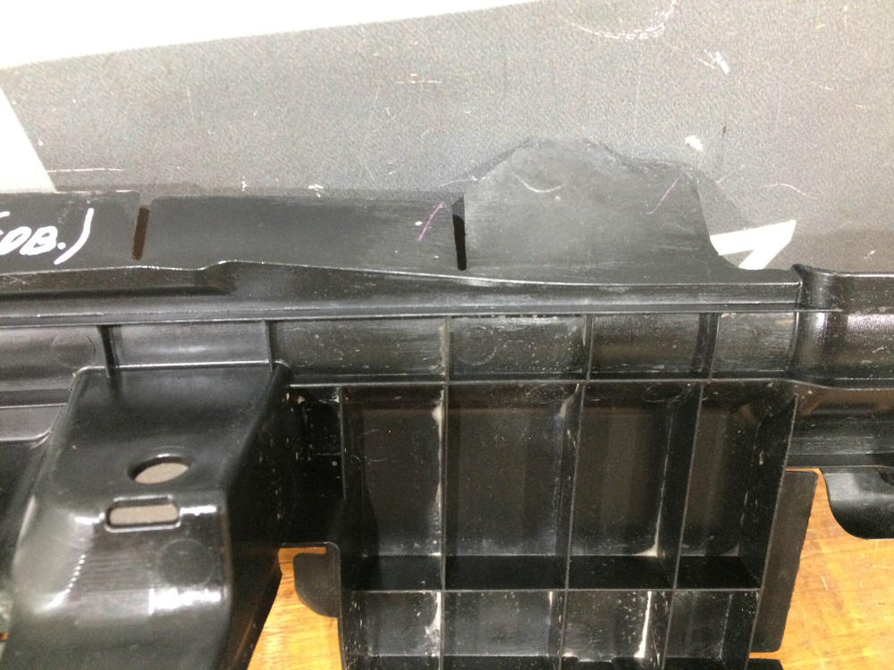 Дефлектор радиатора левый Camry XV70 Новый Оригинал 1659525030