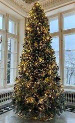 Большая елка заснеженная «Сказочная» (Литая+пвх) 7 м