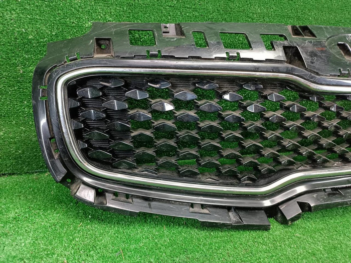 Решетка радиатора KIA Sportage 4 QL (2016-2018)