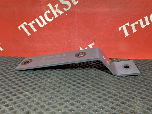 Кронштейн трубы глушителя