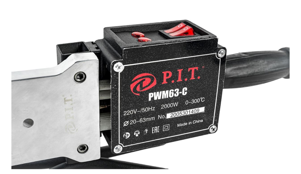 Паяльник для пл/труб  PWM63-C Мастер (2000Вт,нас.20,25,32,40,50,63мм,перч,рул,ножн,отв,кл,мет.кейс)