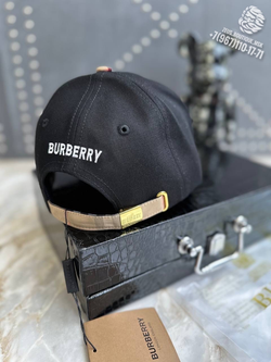 Бейсболка Burberry