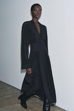 ZARA КИМОНО С ВЫШИВКОЙ И ПОЯСОМ — ZW COLLECTION LIMITED EDITION, ЧЕРНЫЙ