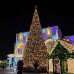 Светодинамическая елка каркасная - встроенная гирлянда: теплый свет - "Уральская" 22 м