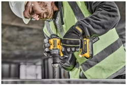 Аккумуляторная дрель-шуруповерт DeWALT DCD800E1T