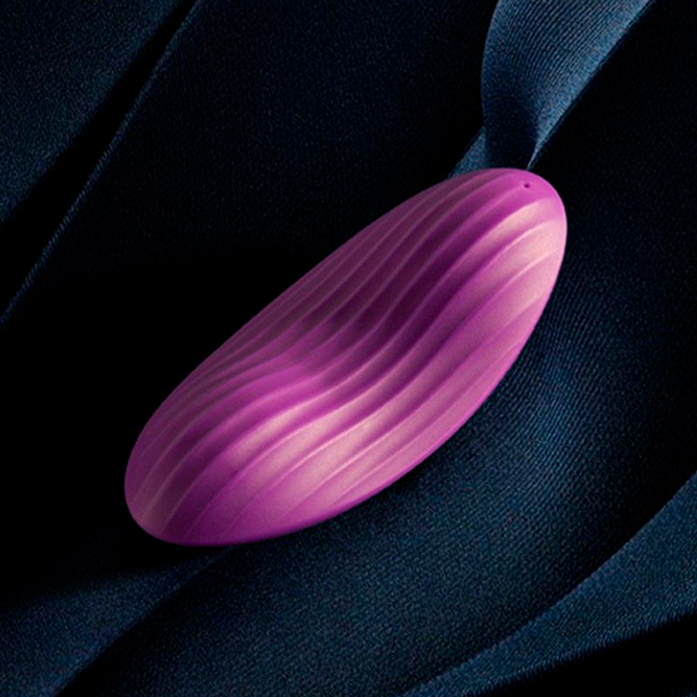 Фиолетовый клиторальный стимулятор в трусики с управлением через приложение Svakom Edeny App-controlled Clitoral Panty Vibrator STN01A