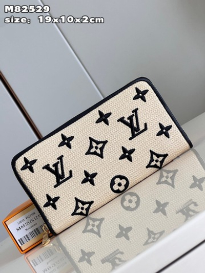 Louis Vuitton Zippy Wallet