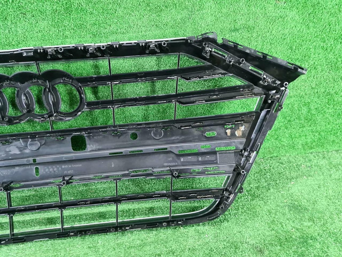 Решетка радиатора Audi A8 4 D5 (2017-2022)