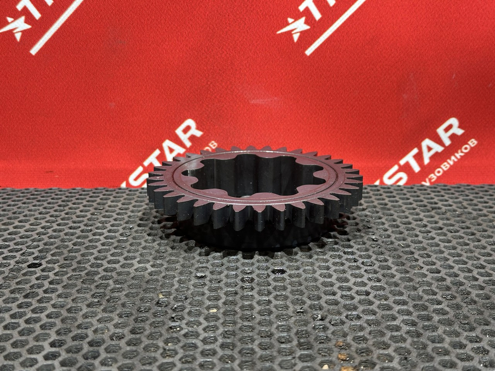 Шестерня привода масляного насоса