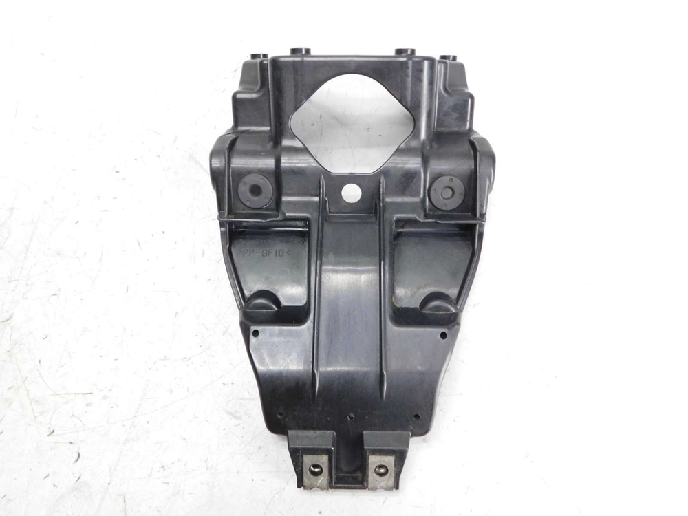Пластик внутренний Suzuki Gladius SFV650A 63131-44H0