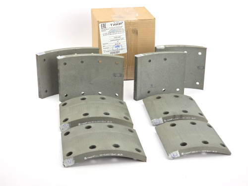 Рем. комплект тормозных накладок а/м КАМАЗ 65115, 65117, 53215 ЕВРО после 06.2013 г. (материал ТИИР-469, повышенный ресурс и термостойкость ОРИГИНАЛ/ Сверл./расточенные/без заклёпки/ ширина 140мм./ к-т 4 длин. + 4 корот., 65115-3501105-41/65115-3501105-51 / доп. арт.:  53229-3501105, 53205-3501105-51 , RU 272 HD) АО ТИИР г. Ярославль