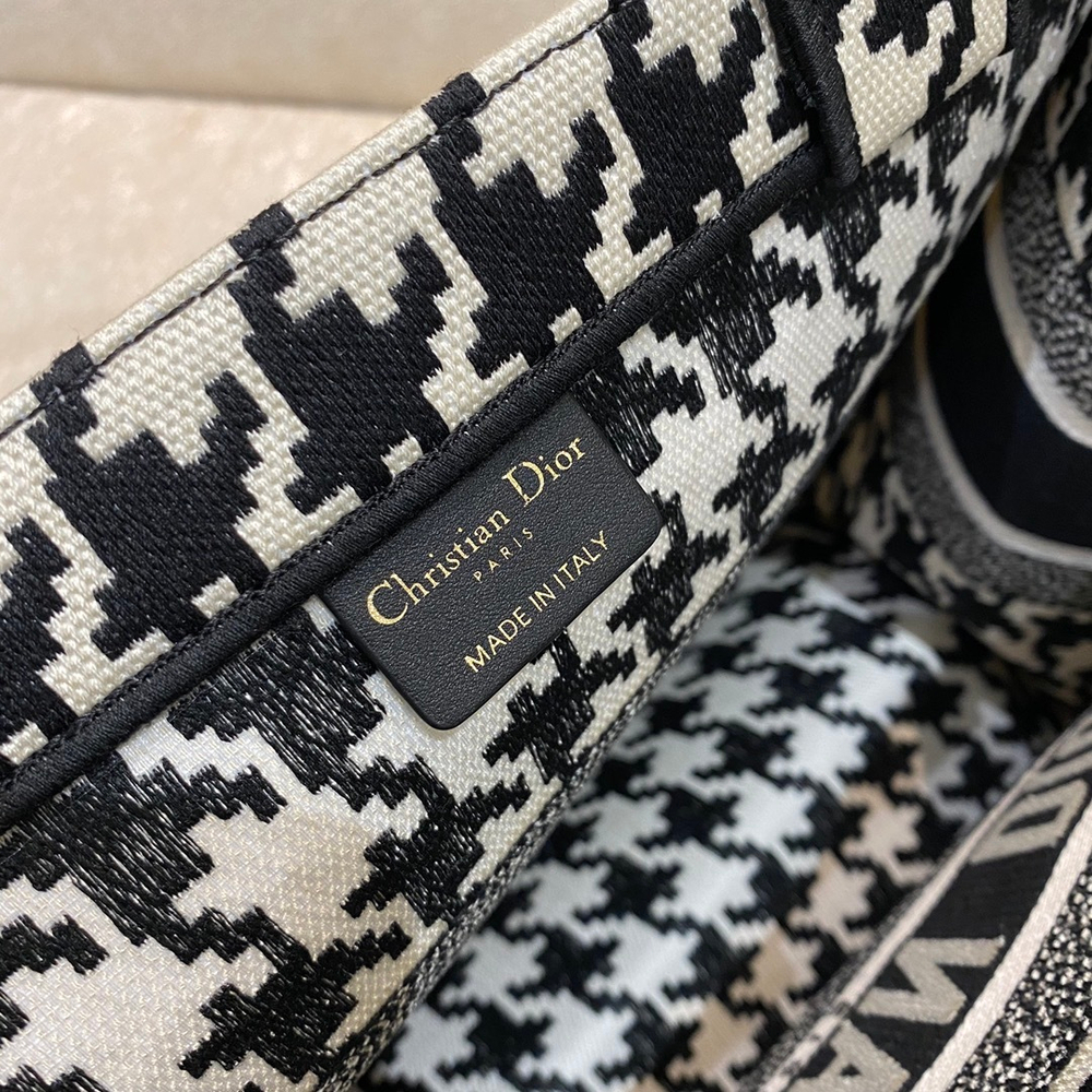 Christian Dior Book Tote 36 cm