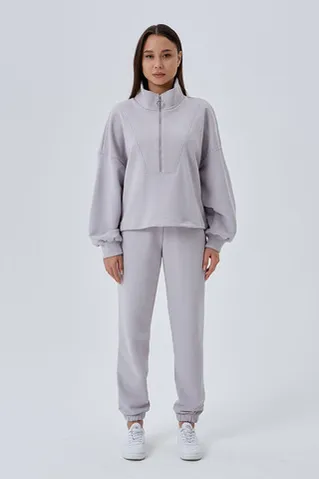 Олимпийка на молнии светло-серого цвета