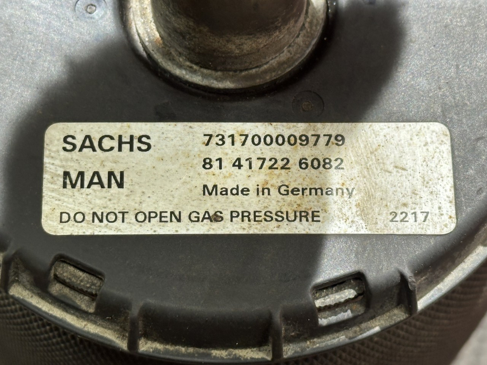 Подушка кабины передняя