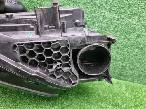 Фара правая Porsche Cayenne 3 (2017-2023) LED