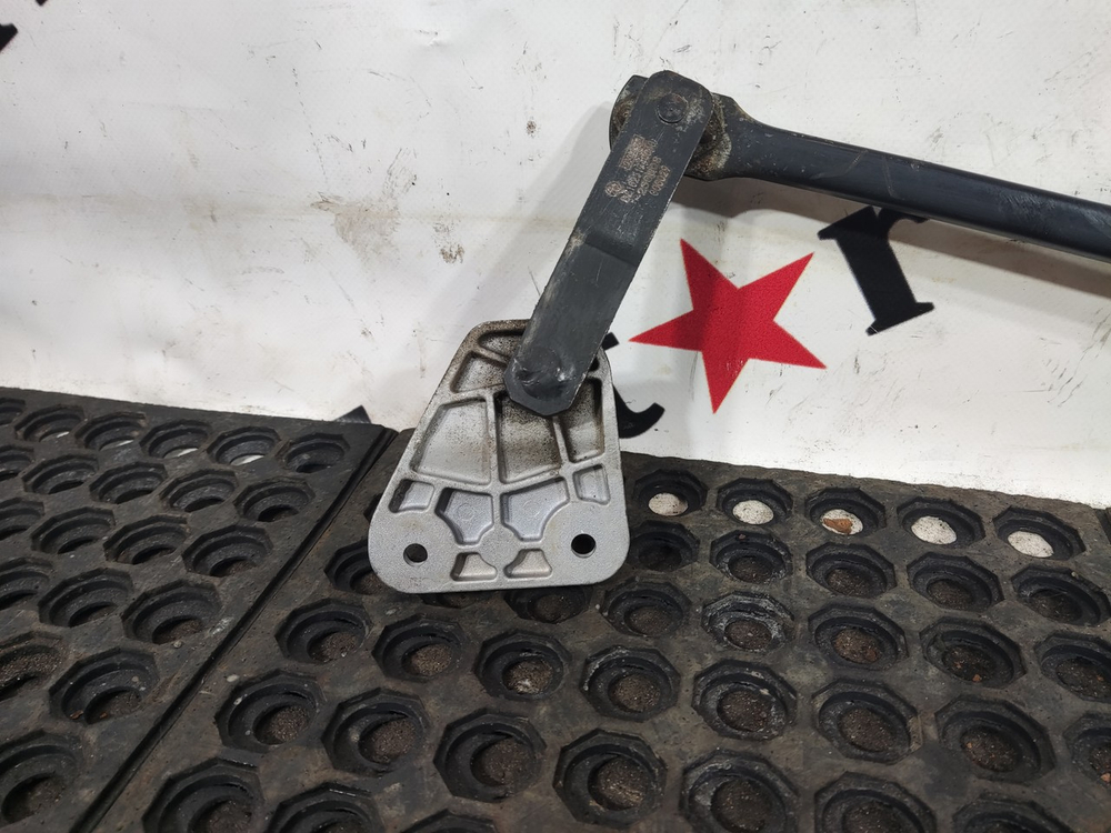 Трапеция стеклоочистителей 2023г