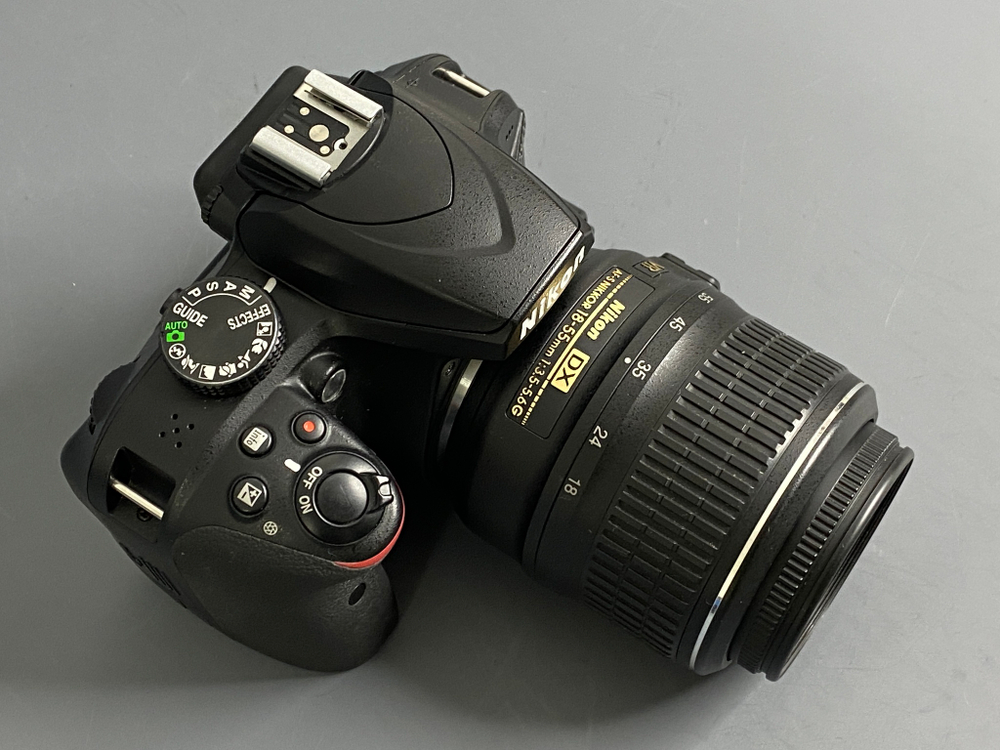 Nikon D3400 Kit 18-55mm 16.700 кадров