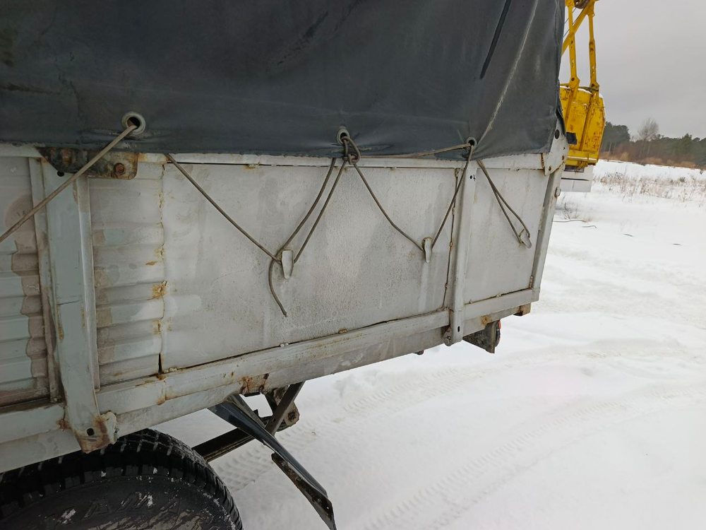 UAZ 3909* Бортовой 390945 (Тент, 4+1 мест, без ABS, Бензиновый, 2,7 л, 112 л.с.)