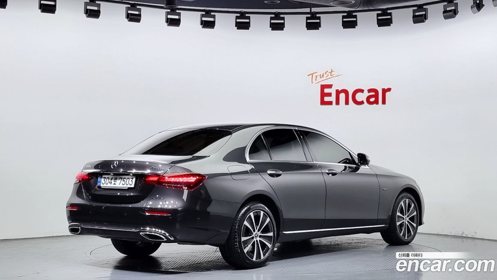 Mercedes-Benz E-Class W213 E300e 4MATIC Exclusive (04.2021)