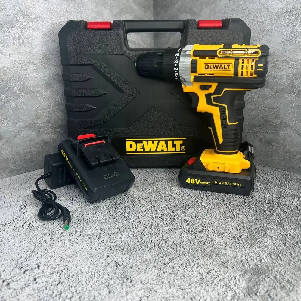 DeWalt Дрель - шуруповерт аккумуляторная с набором бит и сверл 48В, 2 АКБ