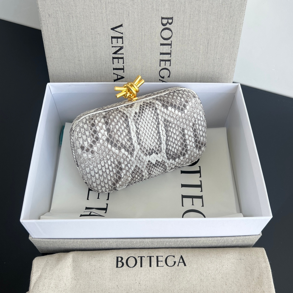 Bottega Veneta Knot