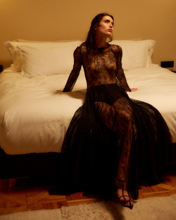 Платье макси из тонкого кружева черный