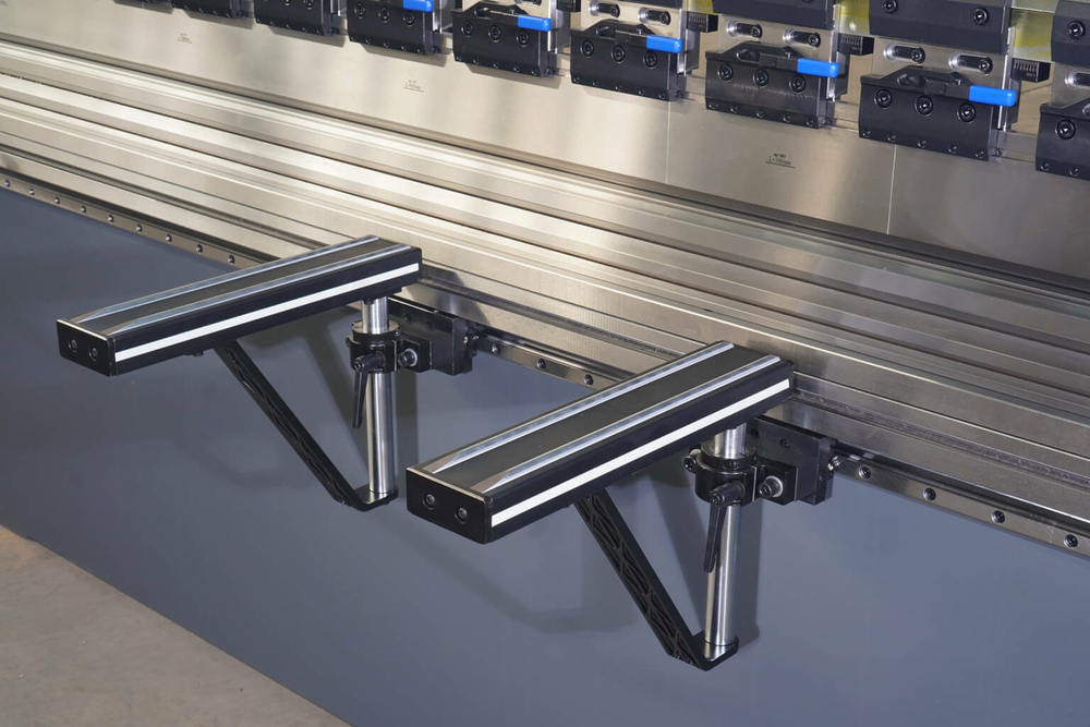 Листогибочный пресс с ЧПУ MetalTec 4+1 МТ-15 50т